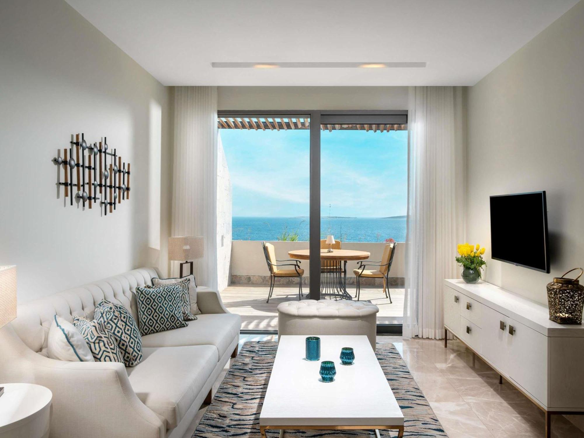 Two-Bedroom Privilege Suite with Sea View,1739807674:JPEG
