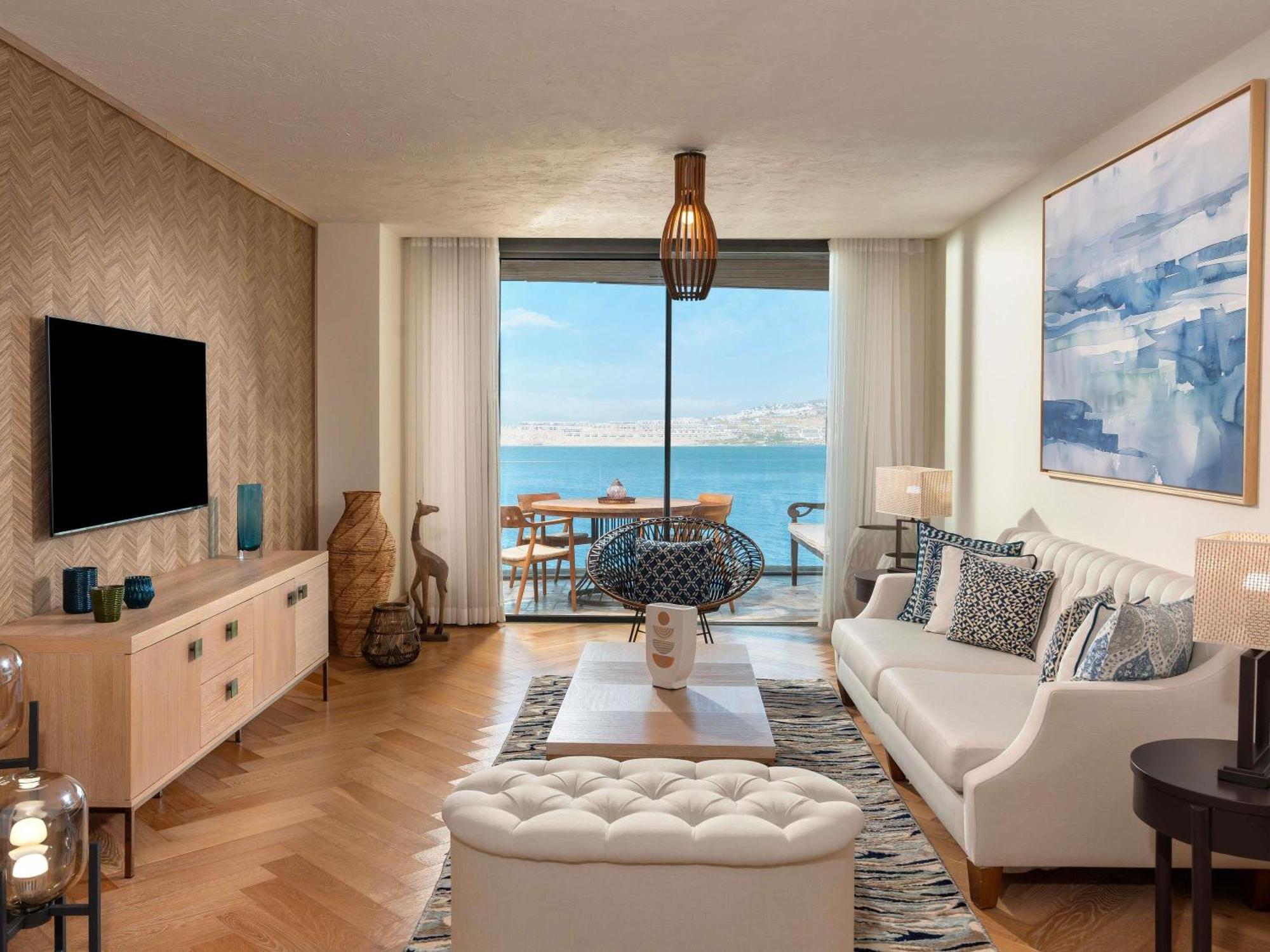 Three-Bedroom Family Suite with Sea View,1739807676:JPEG